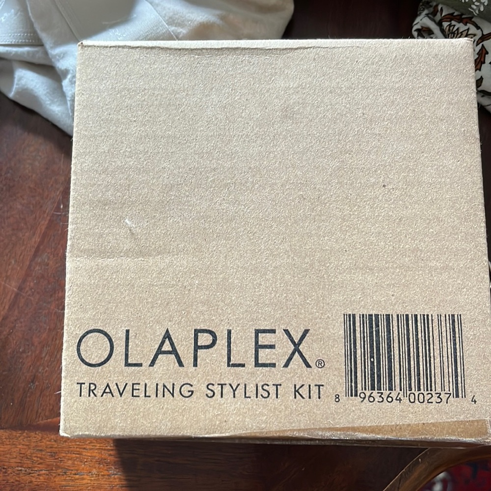 Olaplex traveling stylist kit new in box